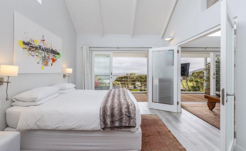 6 Bedroom Property for Sale in Camps Bay Western Cape